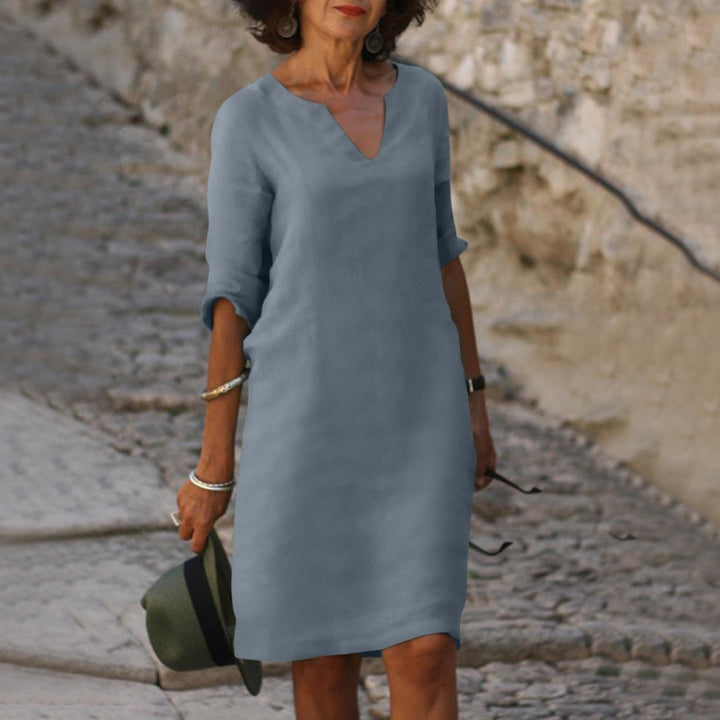 Madelon -  Elegante jurk met V-hals