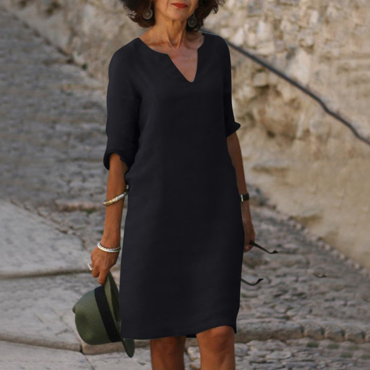 Madelon -  Elegante jurk met V-hals